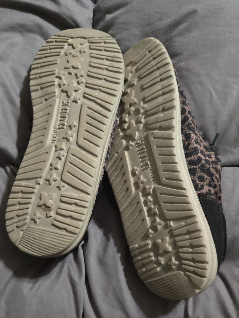 Womens Hey Dude Leopard Print Slip-Ons with Tan Lining Sz 10 - Picture 3 of 4
